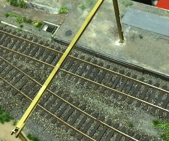 Catenary pole for double track line